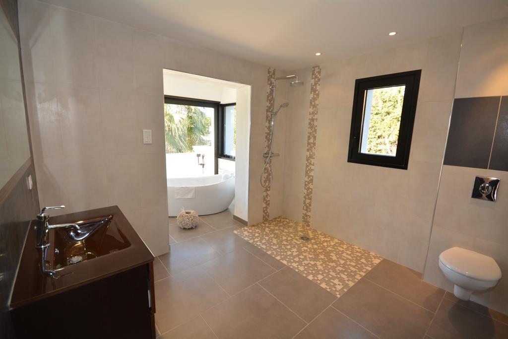 La Villa Blanche Sanary-sur-Mer Room photo